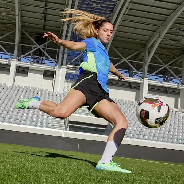 Explore Manchester City puma-wmns-ultra-5-ultimate-fg-lights-out-pack-107691-03 Jerseys - ManchesterCityshirt.co.uk